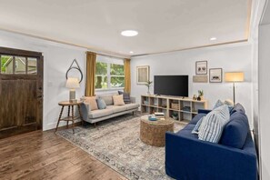 TV, fireplace, offices