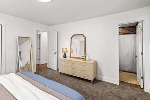 3 chambres, literie de qualité supérieure, bureau