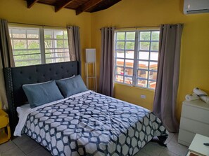 3 quartos, escrivaninha, berço de viagem, Wi-Fi de cortesia