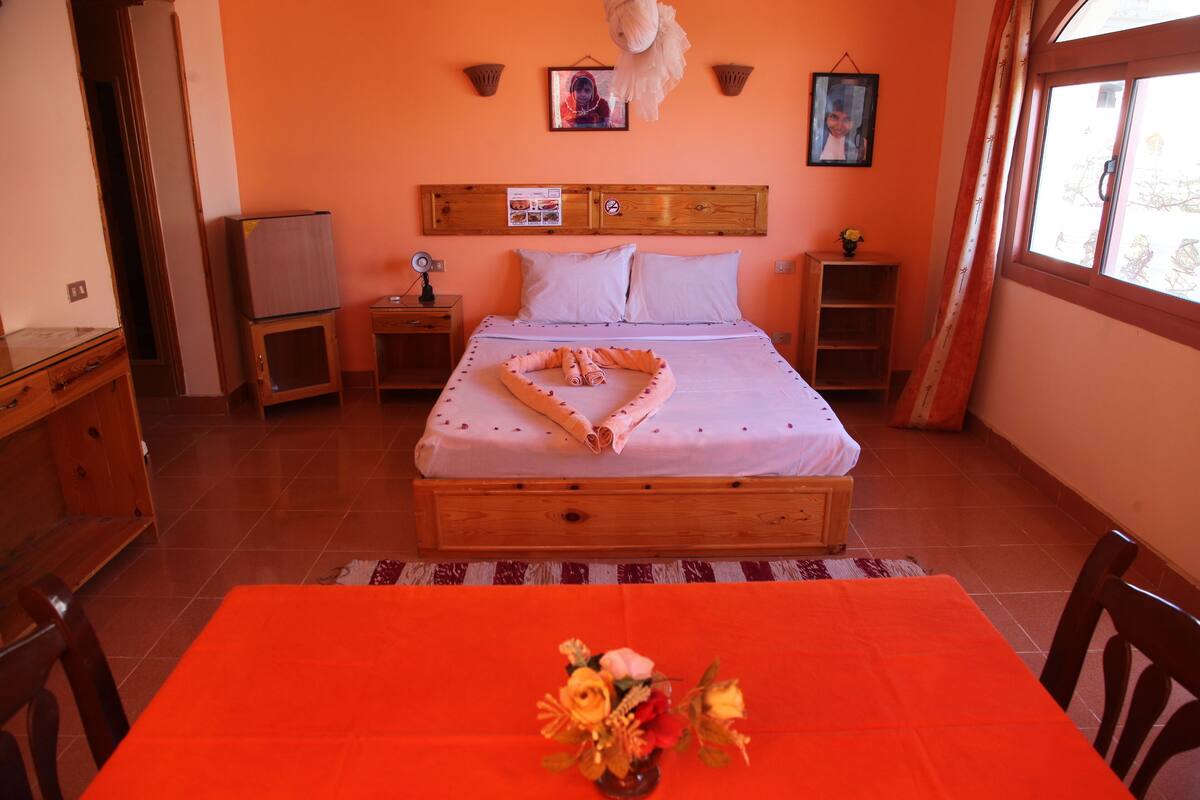 Single Room, 1 Twin Bed | Egyptian cotton sheets, premium bedding, memory foam beds, in-room safe