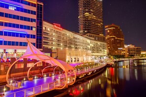 Exterior - Green Castle Suite in Tampa (Tampa)