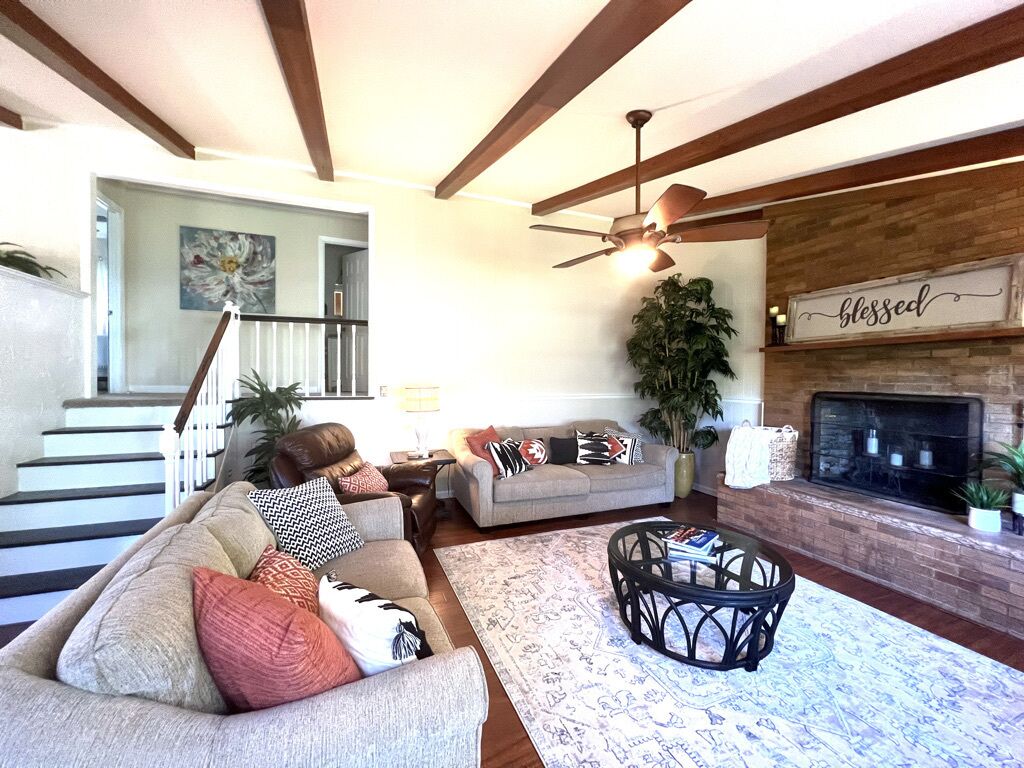 Smoky Mountian Views and Centrally Located 3bed 1bath