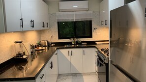 Fridge, oven, stovetop, coffee/tea maker - Perla del Atlántico (Río San Juan, Dominican Republic)