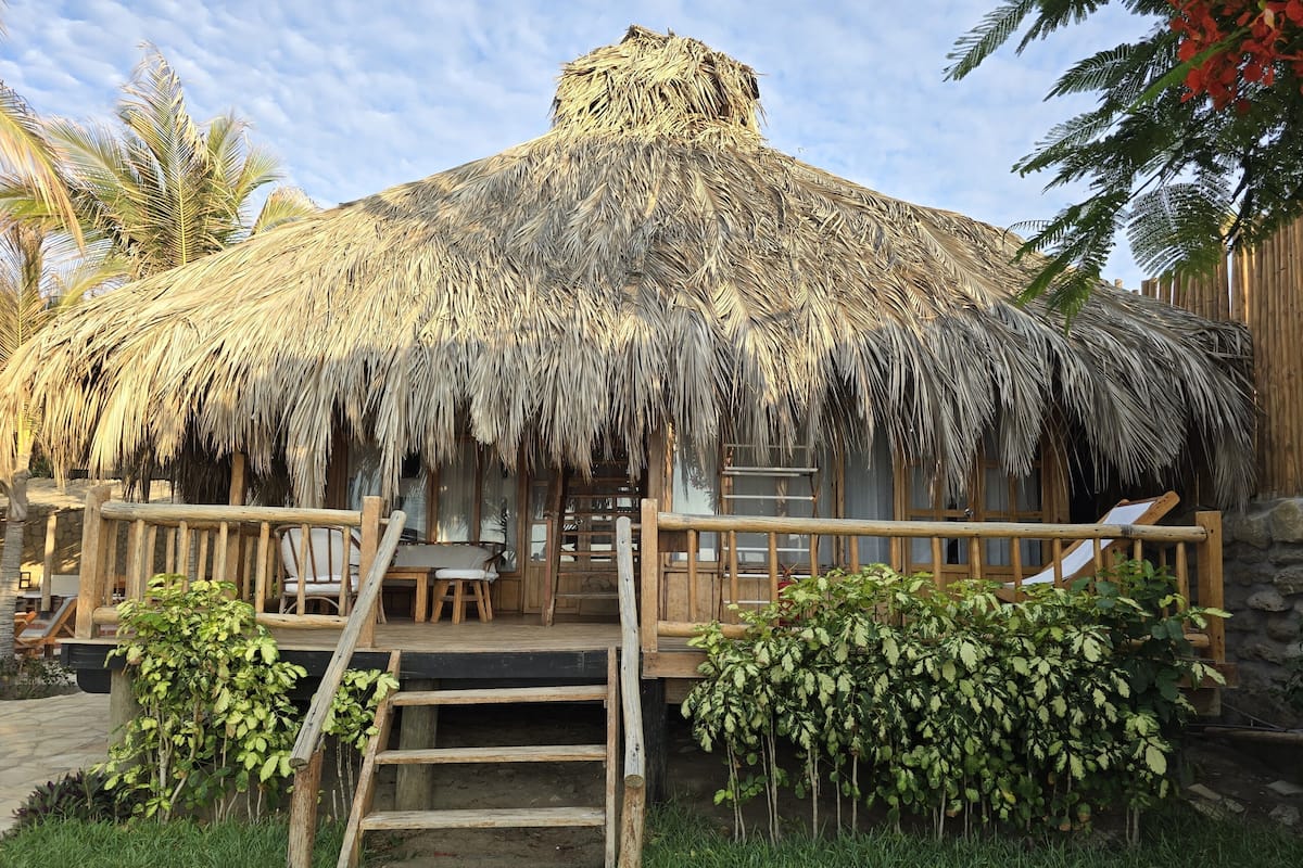 Bungalow | 3 bedrooms, bed sheets