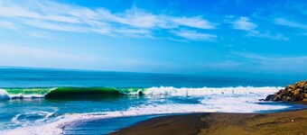 Beautiful beachfront house with private pool