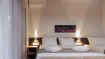 Premium bedding, in-room safe, desk, laptop workspace