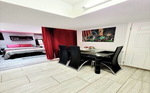 1 bedroom, desk, iron/ironing board, free WiFi