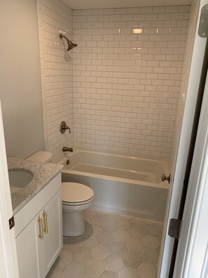 Duschwanne, Bidet