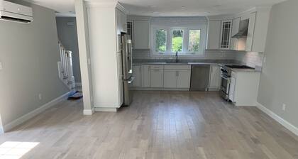 Chic 2 bedroom Townhome