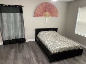 1 bedroom, WiFi - Cozy home in the heart of DFW (Grand Prairie)
