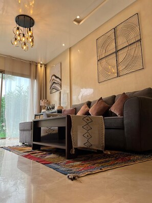 TV connectée, table de tennis de table