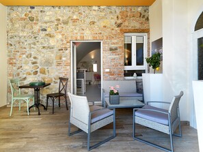 Outdoor dining - La Mia Dolce Vita is located in Calvagese della Riviera in the heart of Valtenesi - (Calvagese della Riviera)