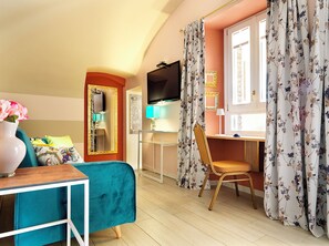 2 bedrooms, in-room safe, desk, iron/ironing board - La Mia Dolce Vita is located in Calvagese della Riviera in the heart of Valtenesi - (Calvagese della Riviera)