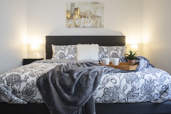 3 bedrooms, travel crib, free WiFi, bed sheets