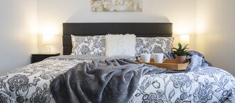 Modern 3-bedroom Guest Suite by Silicon Slopes