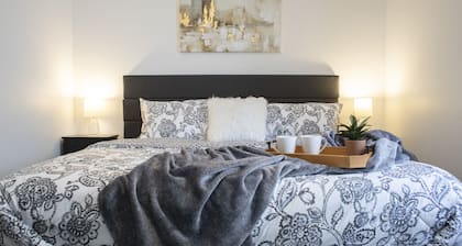 Modern 3-bedroom Guest Suite by Silicon Slopes