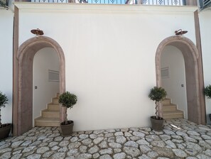 Front of property - Natura Luxury Suites Parga (Parga)