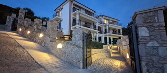 Natura Luxury Suites Parga