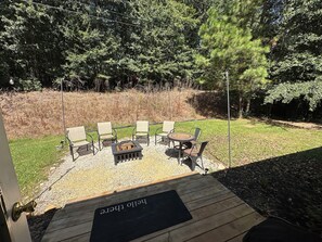 Outdoor dining - Newly Updated, Fully Furnished 3 BR 2 BA Home… <2 miles to Clemson University! (Clemson)