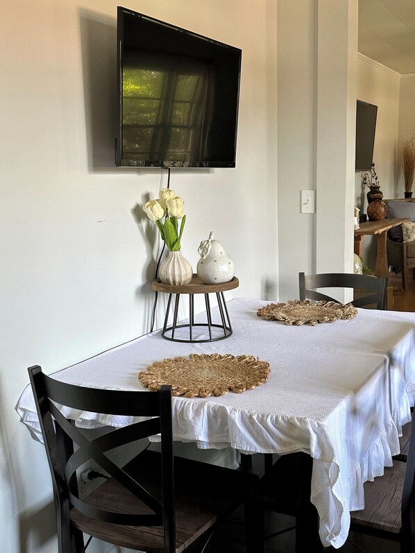 Dining - Newly Updated, Fully Furnished 3 BR 2 BA Home… <2 miles to Clemson University! (Clemson)