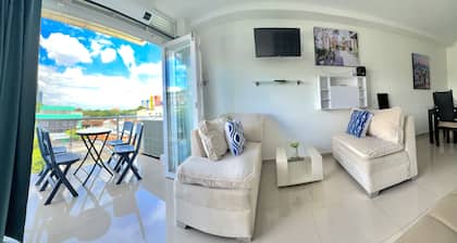 Elegant 2 Bedroom Apt Near CQB, Imbanaco, Tequendama Shopping Areas, Wifi & AC,