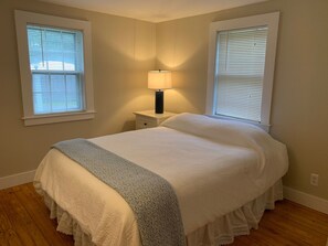 2 bedrooms, iron/ironing board, travel cot, free WiFi