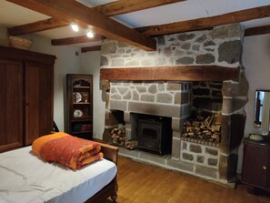 3 habitaciones, tabla de planchar con plancha y wifi gratis 