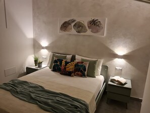 3 bedrooms, iron/ironing board, travel crib, free WiFi