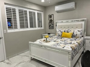 1 chambre, bureau, fer et planche à repasser, Wi-Fi gratuit