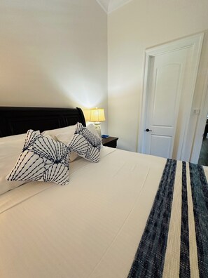 1 habitación, escritorio, tabla de planchar con plancha y wifi gratis 