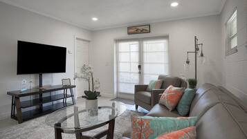 Smart TV, Netflix, streaming services