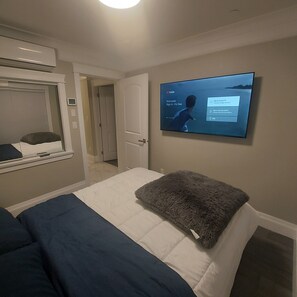 3 bedrooms, desk, iron/ironing board, free WiFi