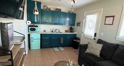Mil Suite-1-bedroom cottage with surrounding mountain views