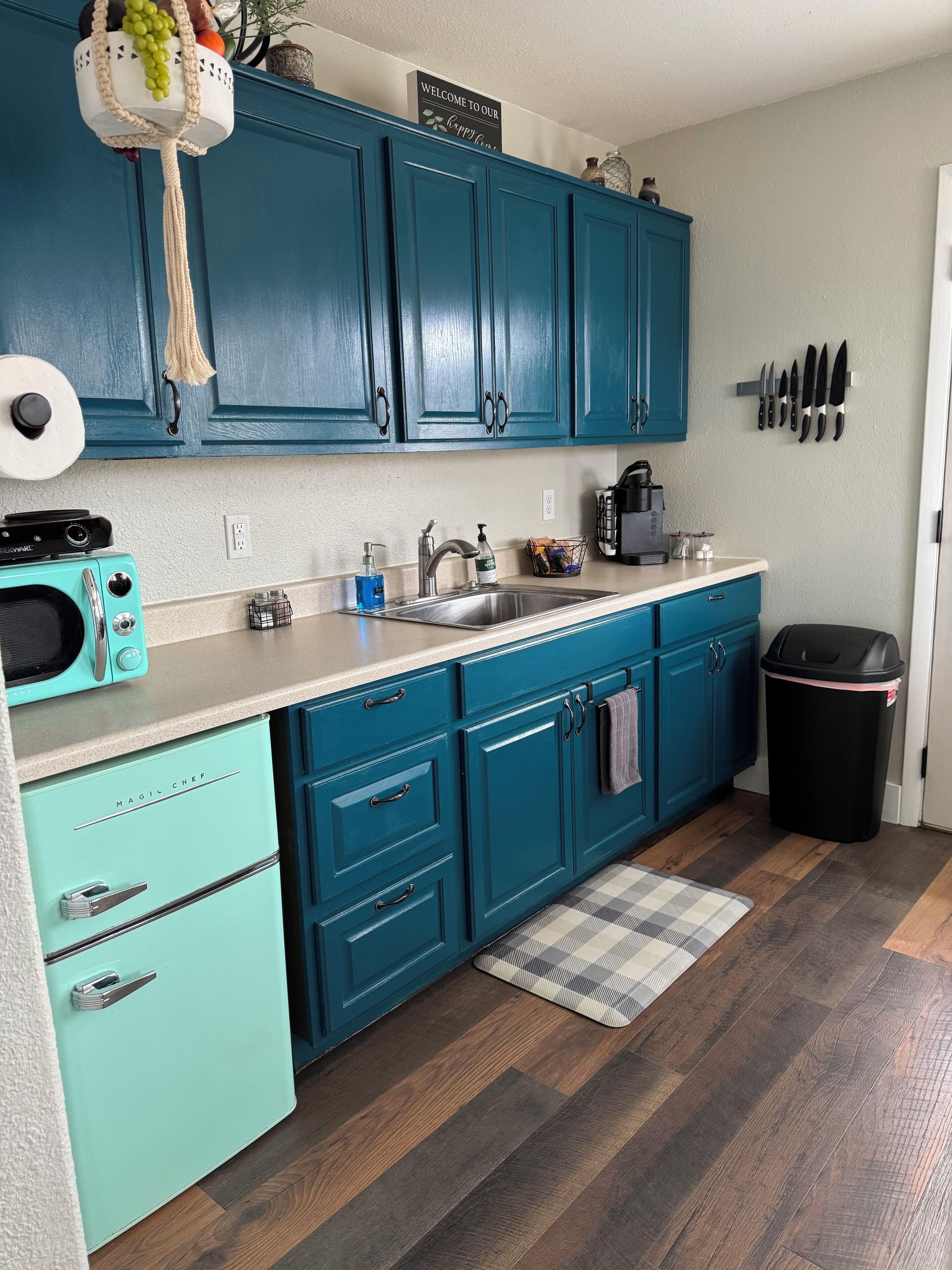 Fridge, microwave, coffee/tea maker, toaster
