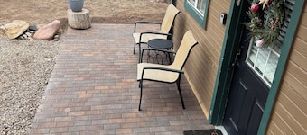 Mil Suite-1-bedroom cottage with surrounding mountain views