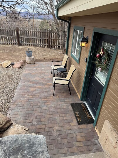 Mil Suite-1-bedroom cottage with surrounding mountain views