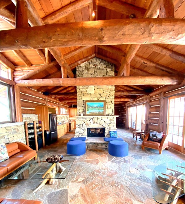 TV, fireplace, DVD player, stereo