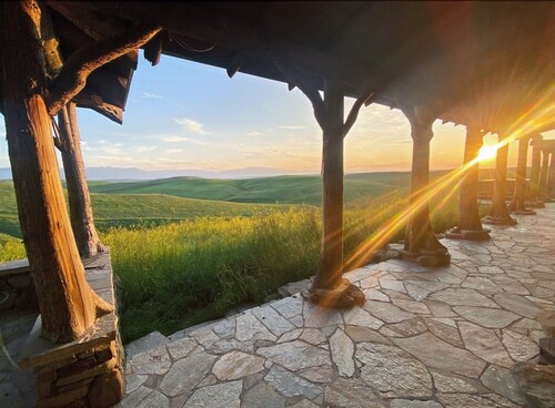 Glass Cottage Overlooking Beartooth Mountain Range