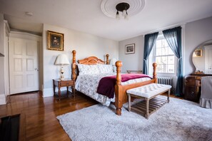 2 chambres, bureau, fer et planche à repasser, accès au Wi-Fi (inclus)