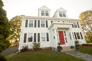 المنشأة من الخارج