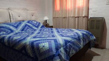 2 bedrooms, internet, bed sheets