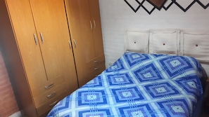 2 bedrooms, Internet, bed sheets - Hostel Dreams (Trelew)