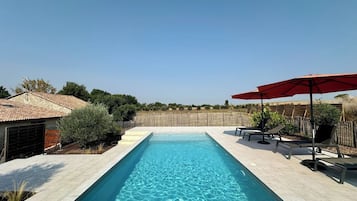 Piscine extérieure, piscine chauffée