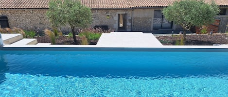 Piscine extérieure, piscine chauffée