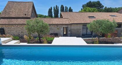 Maison avec spa, piscine privée et salle de jeu