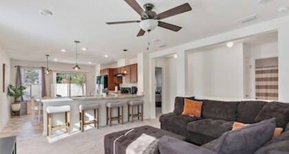 *Montward preserve way retreat* WiFi Near,Airport & Zoo