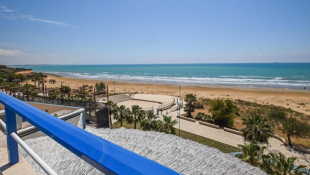 Strand
