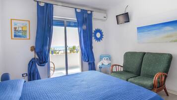 1 chambre, lit parapluie, Wi-Fi gratuit, draps fournis
