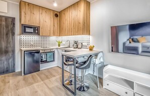 Kühlschrank, Herdplatte, Geschirrspüler