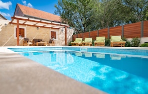 Outdoor pool, pool loungers